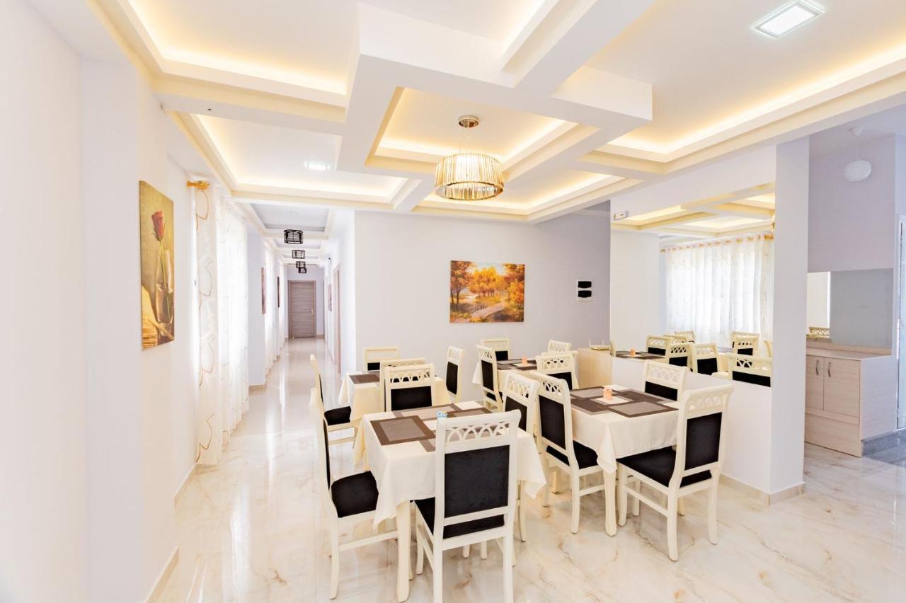 The City Gate Hotel Sarandë Eksteriør billede