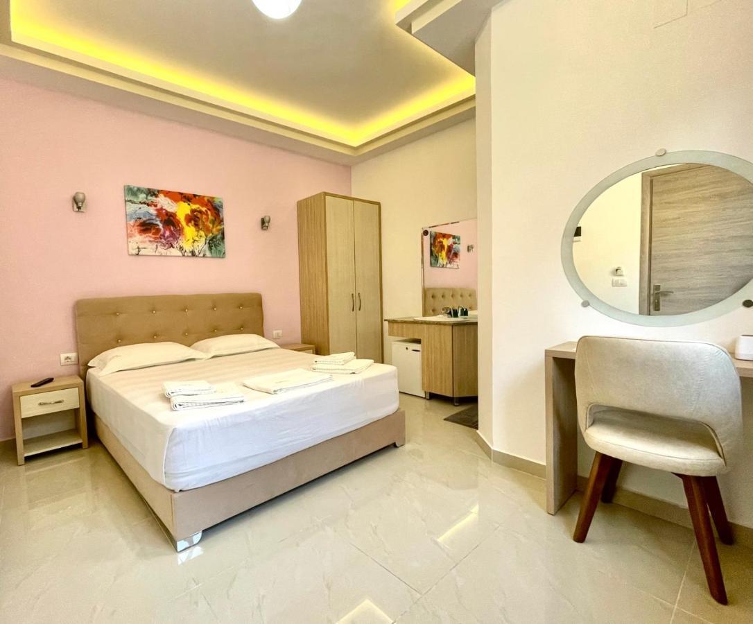 The City Gate Hotel Sarandë Eksteriør billede