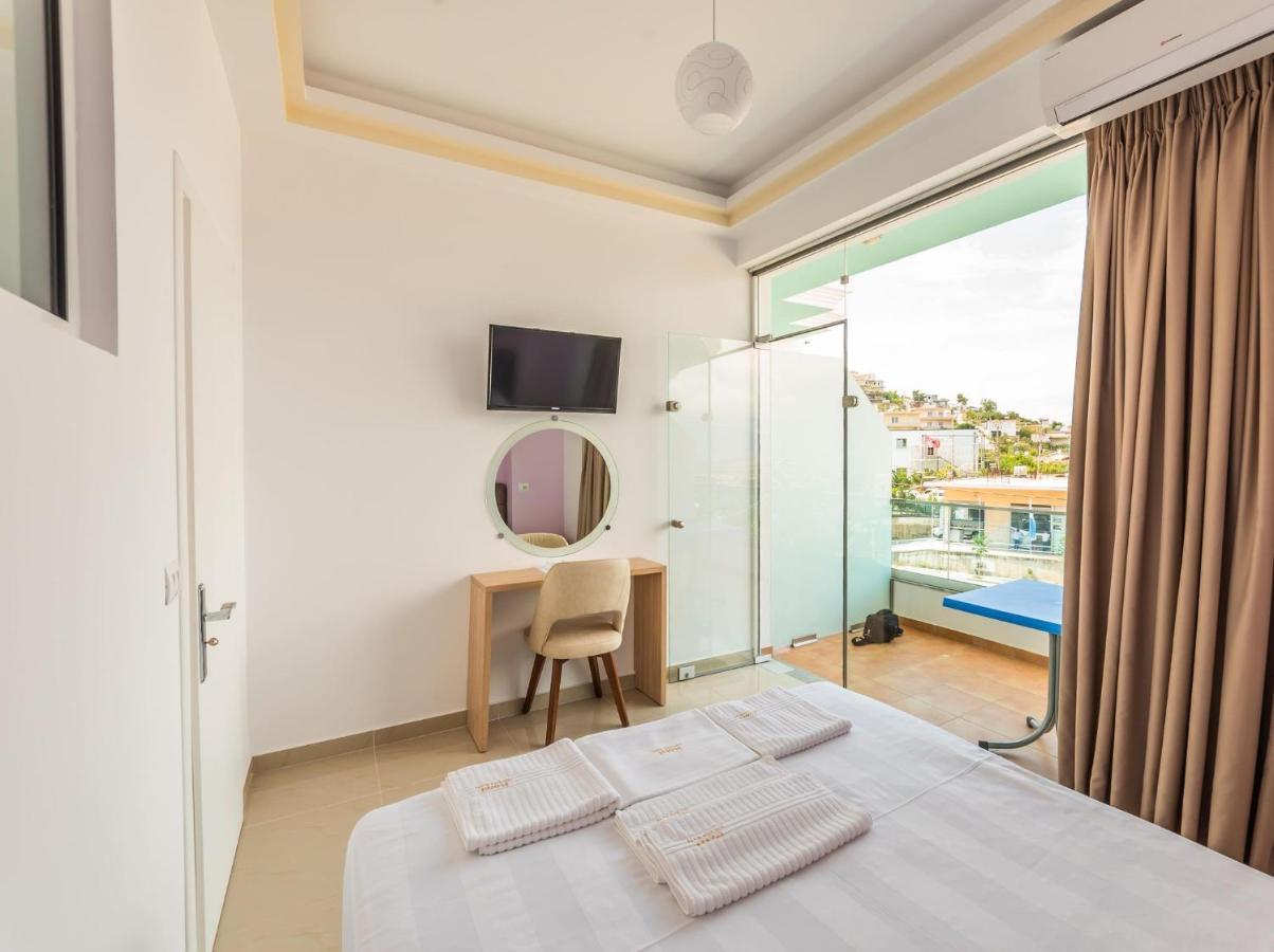 The City Gate Hotel Sarandë Eksteriør billede