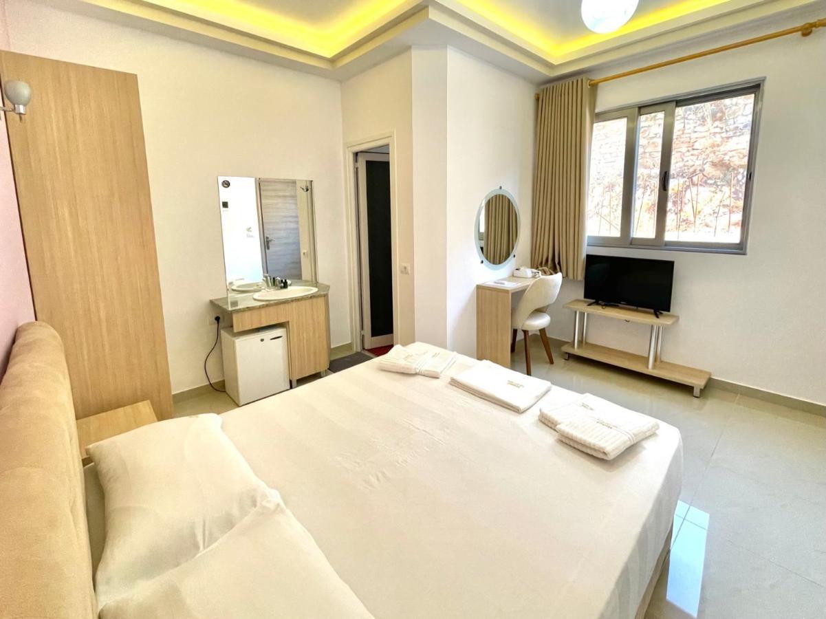 The City Gate Hotel Sarandë Eksteriør billede