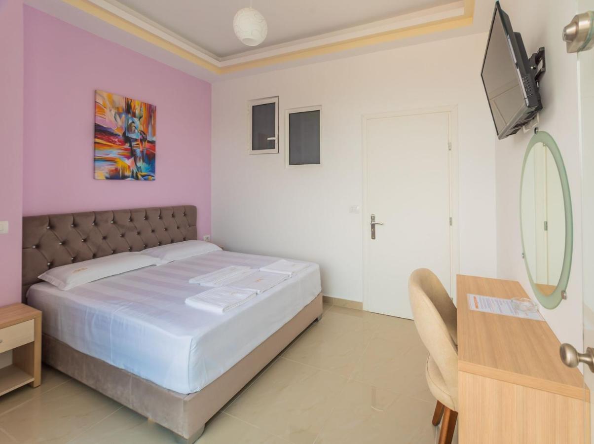 The City Gate Hotel Sarandë Eksteriør billede